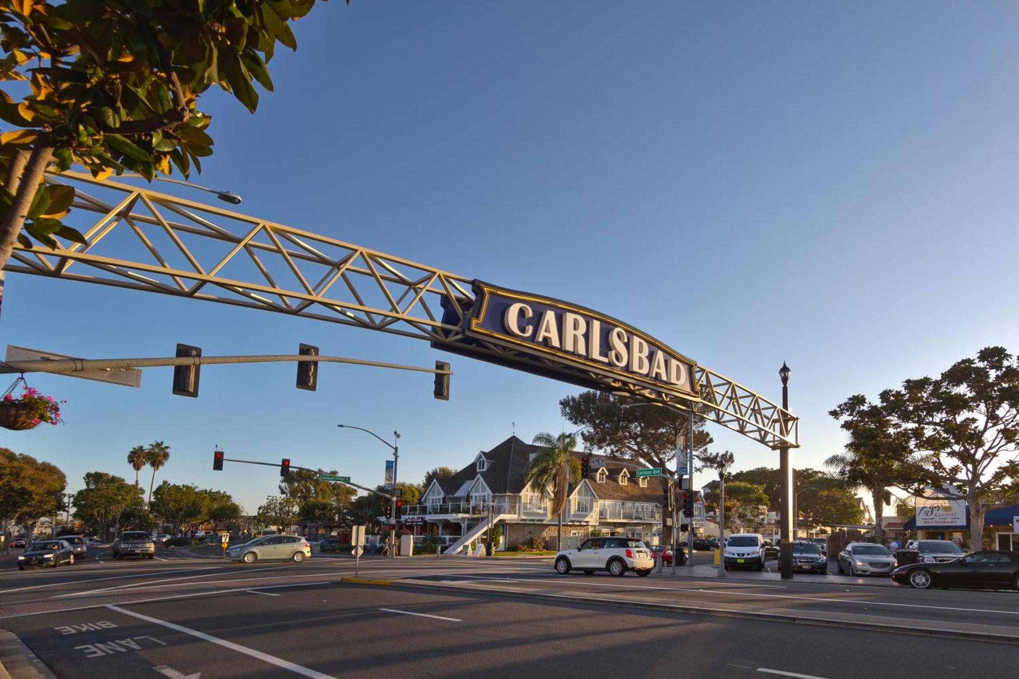 5194 Carlsbad - Upper Exterior photo